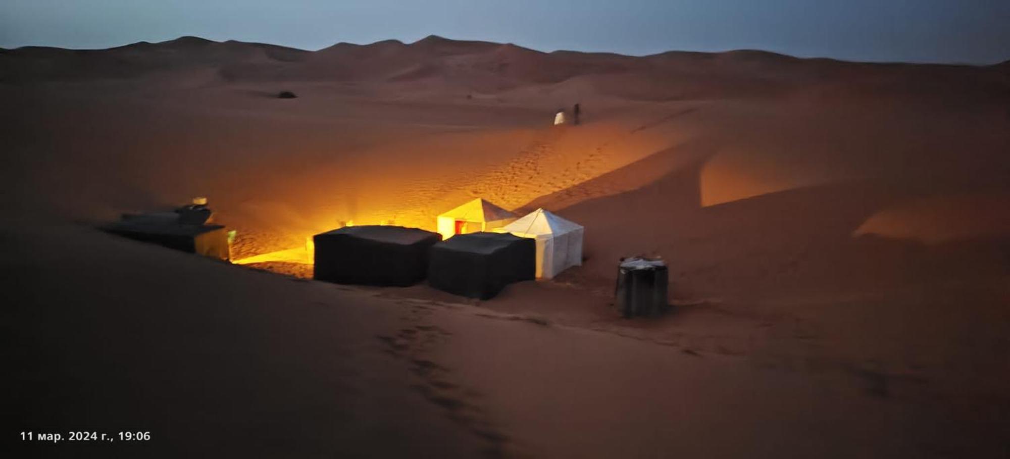 Erg Chebbi Starlight Camp Hotel Merzouga Eksteriør billede